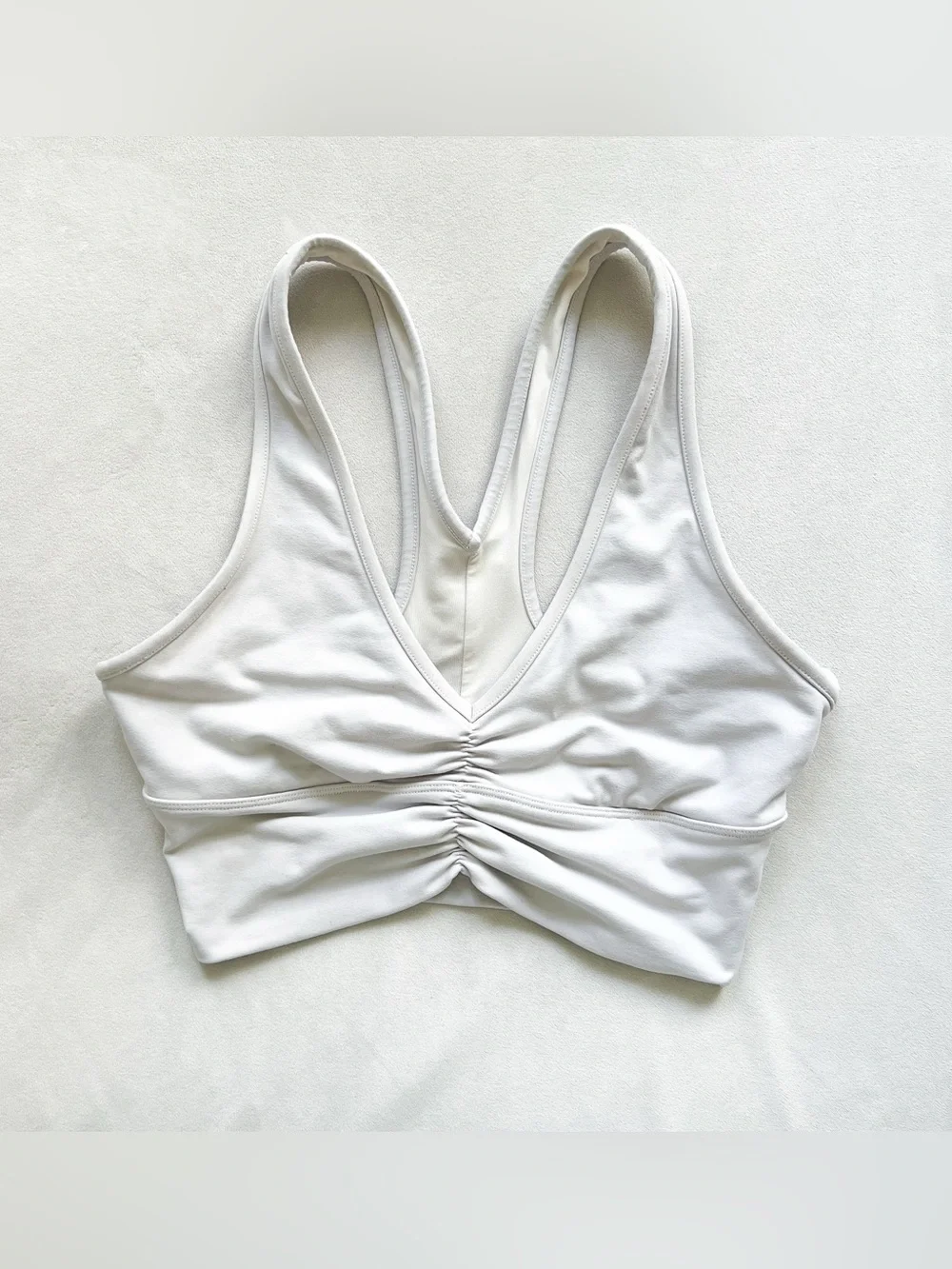 ALO Yoga White Cream V-Neck Ruched Front Racerback Sports Bra - Small